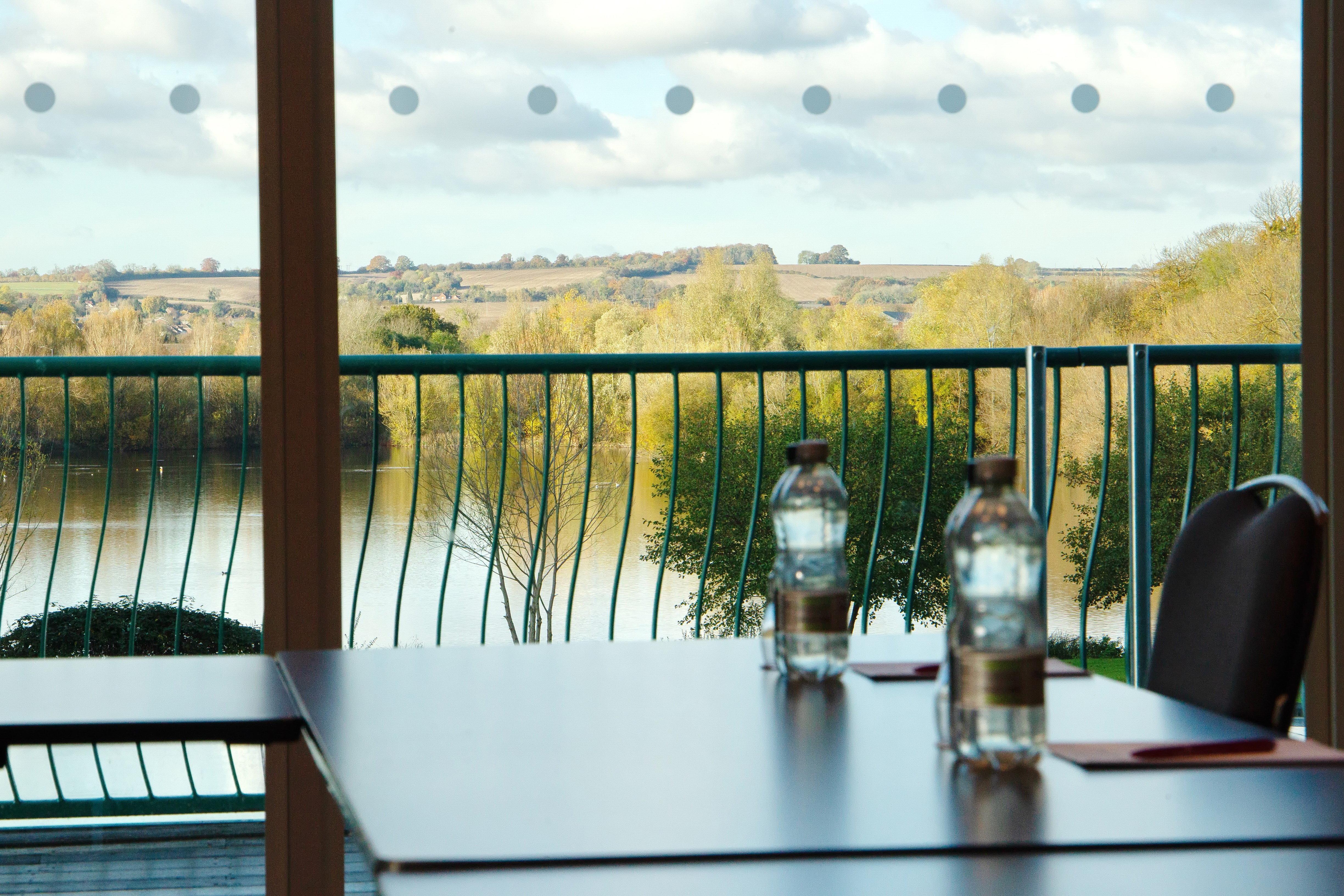 Crowne Plaza Marlow By Ihg Exterior photo