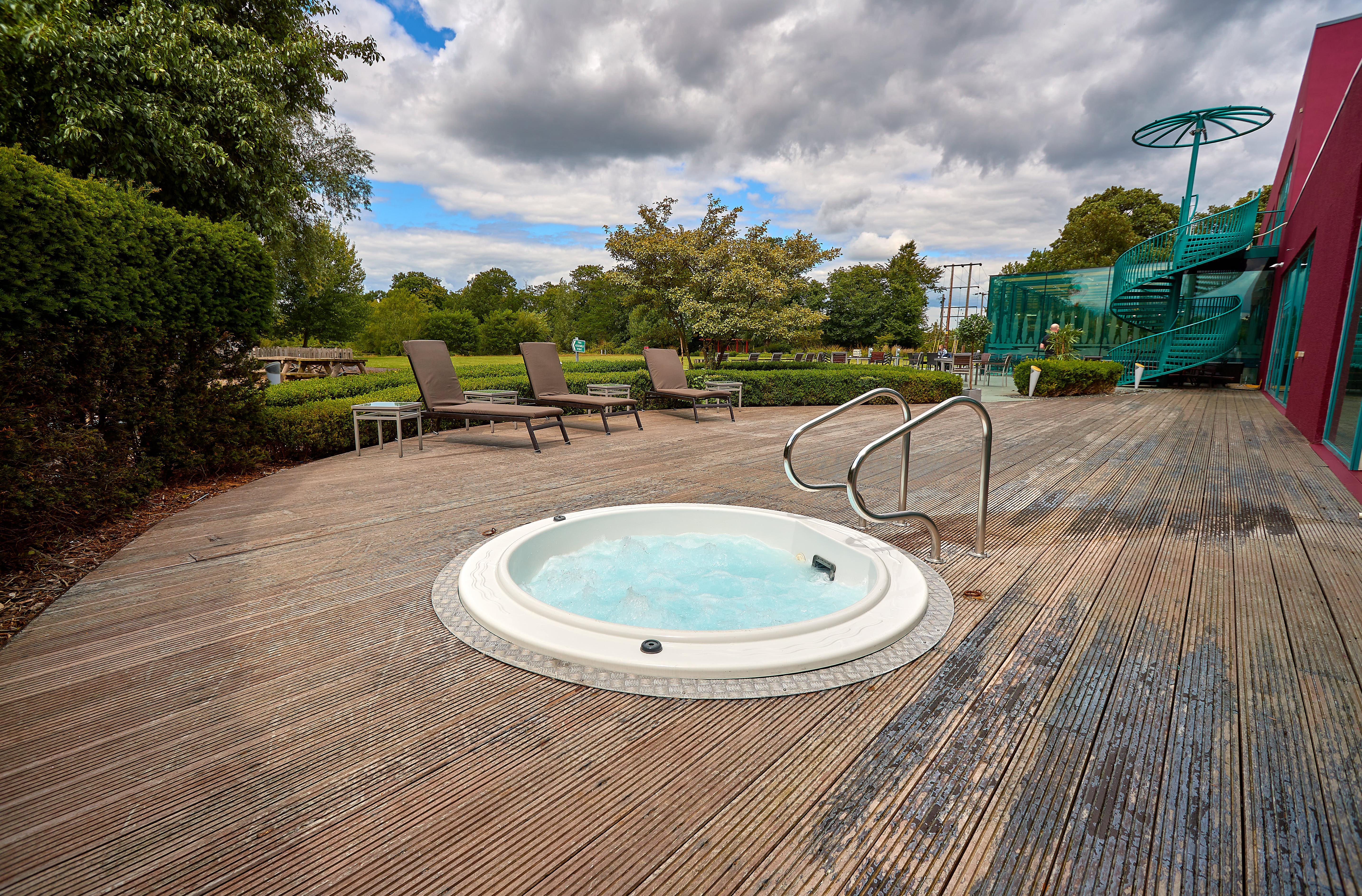 Crowne Plaza Marlow By Ihg Exterior photo