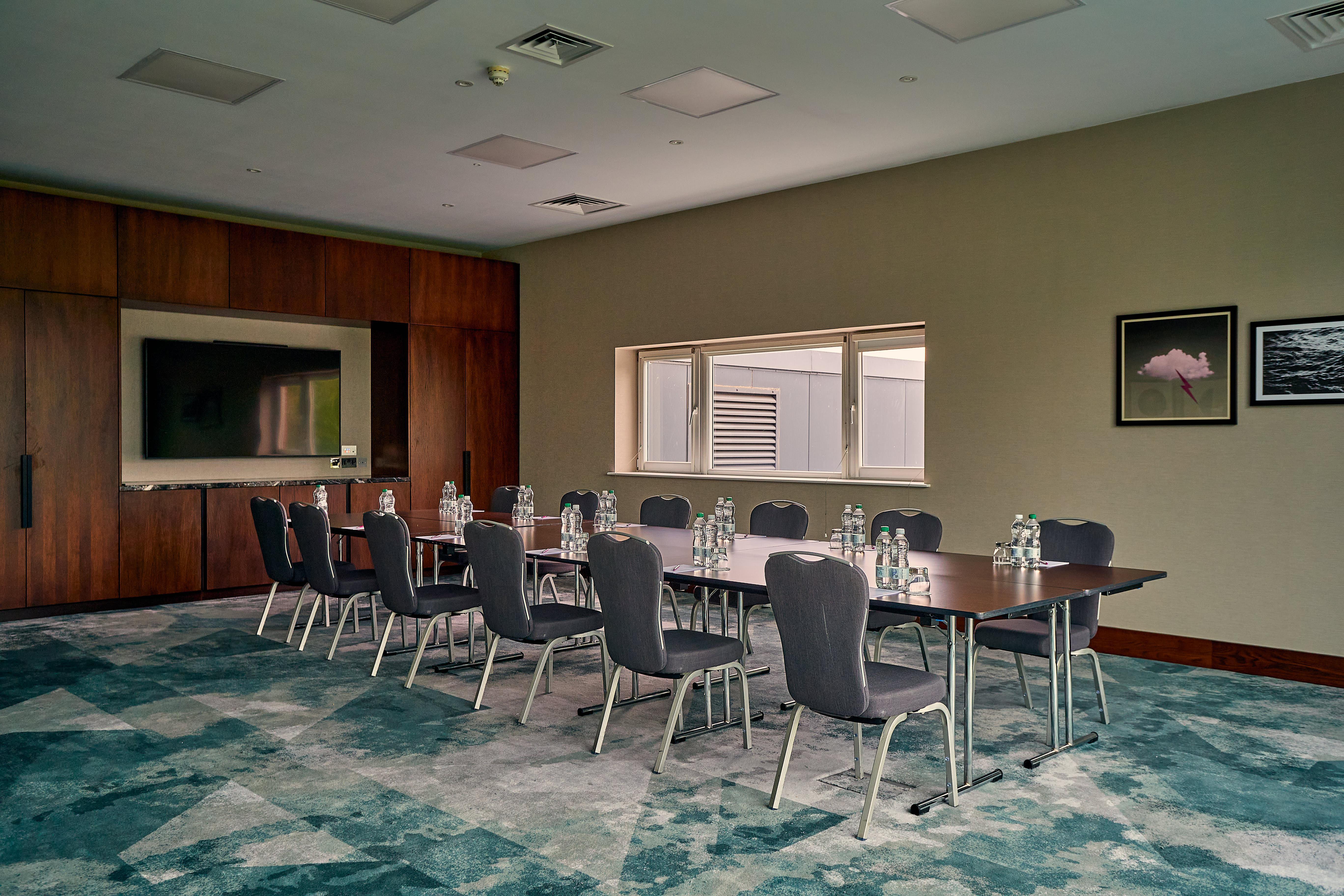 Crowne Plaza Marlow By Ihg Exterior photo