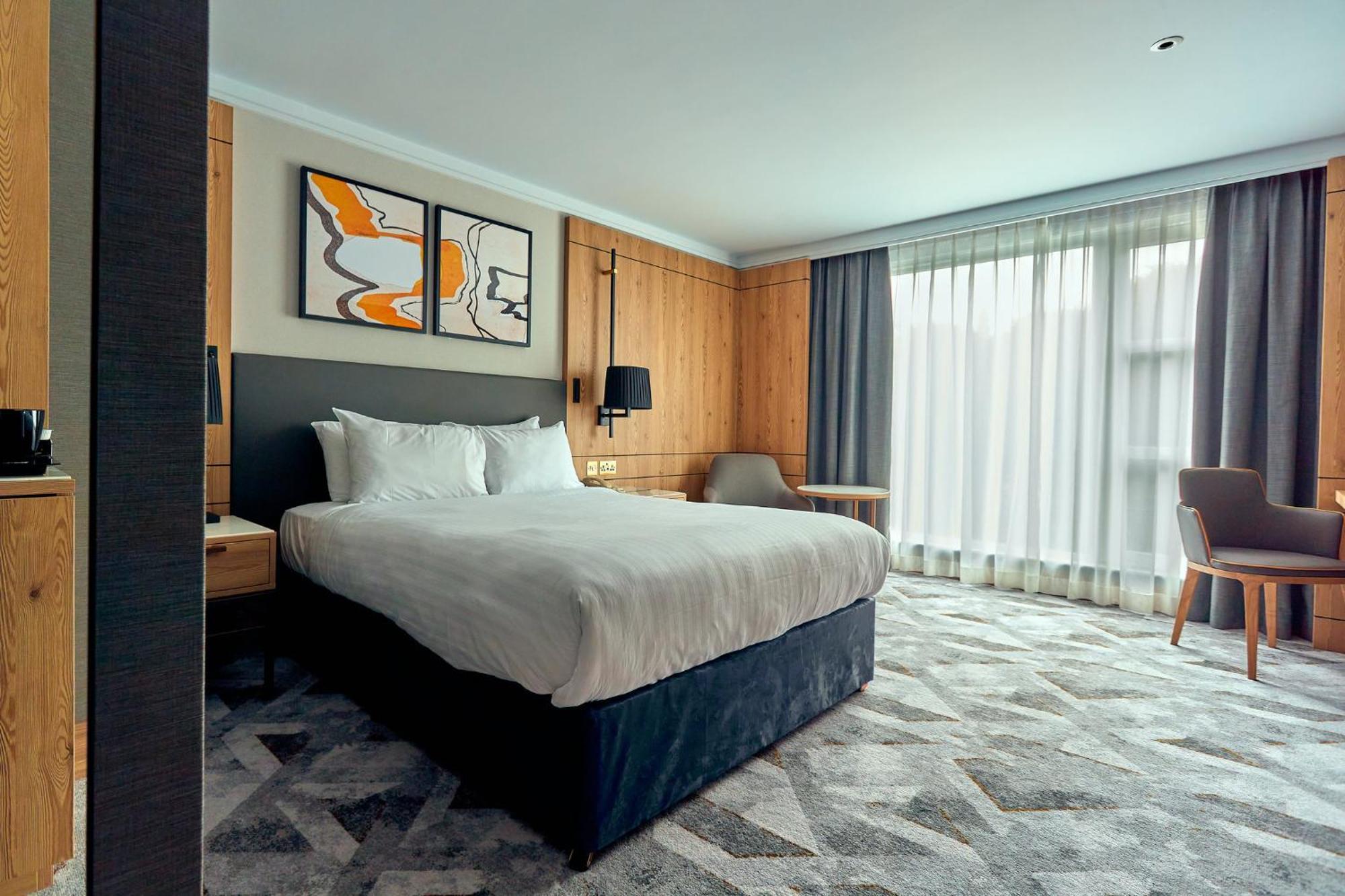 Crowne Plaza Marlow By Ihg Exterior photo